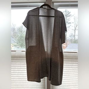 Light gray open cardigan with short sleeve